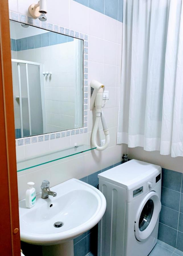 35 Mq In Centro A Caorleアパートメント エクステリア 写真